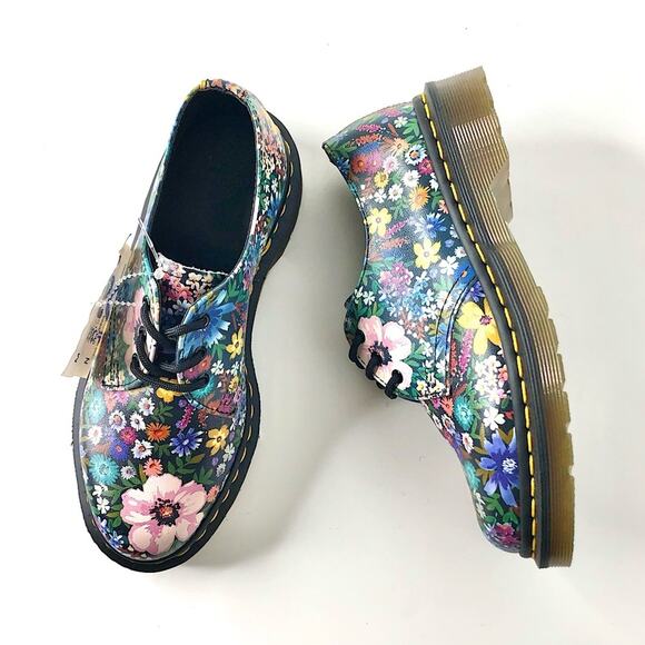 Dr. Martens Shoes - NWT Dr Martens 1461 Wanderlust Floral Oxfords Women’s 5 Lace Up Shoes